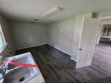 803 Avenue C - Photo 3