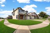 15014 Middle Oaks Boulevard - Photo 4