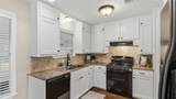 1404 Esther Boulevard - Photo 17