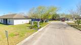 402 Hinojosa Dr - Photo 2