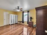 1922 Oakwood Court Drive - Photo 32