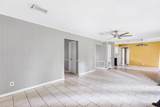 117 Queens Row - Photo 12