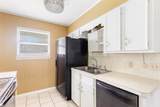 117 Queens Row - Photo 17