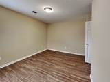 2306 Hollyfield Lane - Photo 17