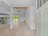 211 Avenue I - Photo 3