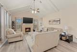9807 Wellington Chase Lane - Photo 17