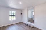 1105 Valderas Street - Photo 4