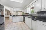 3232 Parkwood Drive - Photo 10
