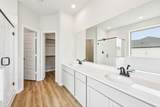 520 Barton Place Drive - Photo 18
