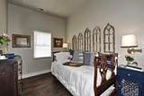 704 Essex Street - Photo 14