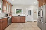 1122 Louise Street - Photo 17