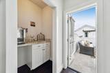 5212 Larkin Street - Photo 35