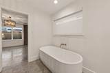 410 33 Rd St - Photo 21