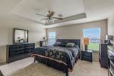 1015 Honeysuckle Vine Drive - Photo 16