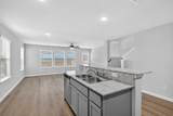 706 Universal Street - Photo 9