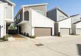 10211 Las Nubes Avenue - Photo 32