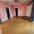 4401 Avenue Q 1/2 - Photo 2