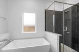 906 Golden Willow - Photo 20