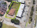 5651 Sheraton Oaks Drive - Photo 2