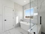 2604 - 2606 Winbern Street - Photo 15