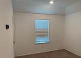24019 Hawthorn Lakes Drive - Photo 18