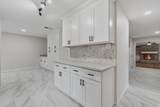 8122 Oak Moss Drive - Photo 15