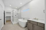 5527 Katy Freeway - Photo 22