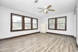 109 Amundsen Street - Photo 12