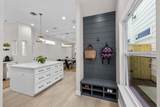 209 E 43rd Street - Photo 18