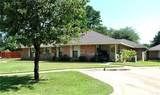 806 E Houston Street - Photo 1