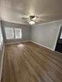 1304 Yupon Street - Photo 3