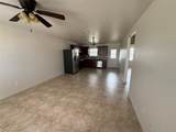 2724 Avenue D Avenue - Photo 3