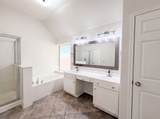 3011 Poplar Isle - Photo 14