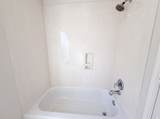 3011 Poplar Isle - Photo 18