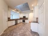 3011 Poplar Isle - Photo 8