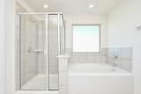 8138 Leisure Point Drive - Photo 32