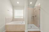 10012 Lone Star Landing Blvd - Photo 15