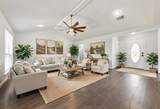 2401 Oakwood Drive - Photo 3