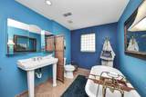 16307 Amcreek Road - Photo 19
