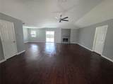 208 Willow Street - Photo 4