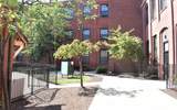 140 Russ St - Photo 3