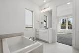 15630 Broadway Bend Drive - Photo 13
