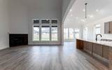 707 Western Holly - Photo 4
