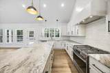 107 Woodland Creek Lane - Photo 11