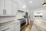 107 Woodland Creek Lane - Photo 15