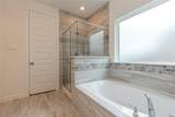 2816 Oakheath Crest Court - Photo 26