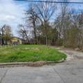 1425 34th Street - Photo 4