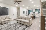 10211 Las Nubes Avenue - Photo 3