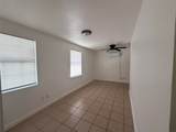 938 Zoe Street - Photo 3
