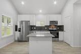 16902 Balmoral - Photo 8